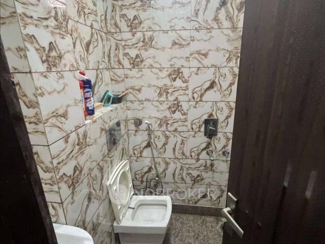 3 BHK Flat In Anand Vihar, Uttam Nagar West Metro Station, U