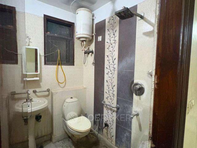 3 BHK Flat In Builder Floors for Rent In Laxmi Nagar