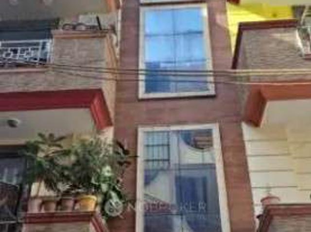 3 BHK Flat In Bulder Floor For Sale In Shahdara
