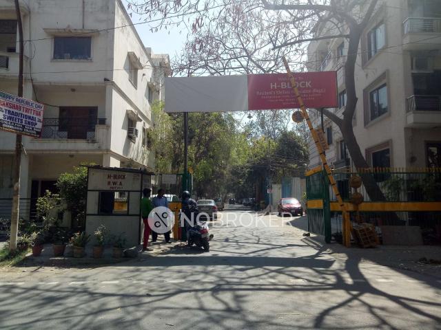 3 BHK Flat In Chittaranjan Park For Sale In Chittaranjan Pa