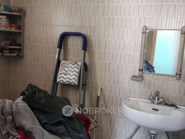 3 BHK Flat In Devika Apartment for Rent In Raj Nagar Extension