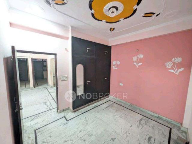 3 BHK Flat In Floor for Rent In Sector 110
