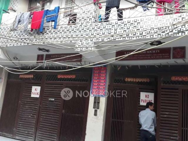 3 BHK Flat In Ganesh Laxmi Apartment Rajapuri Gali No 1 For