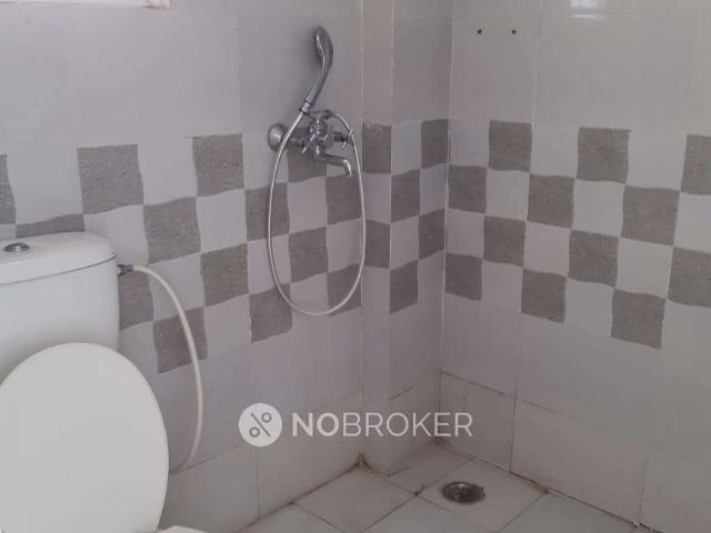 3 BHK Flat In Gaur 16th Park View, Yamuna Expressway for Ren