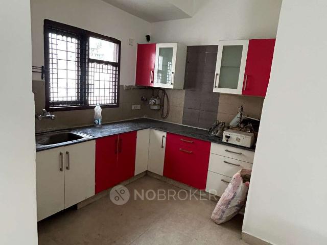 3 BHK Flat In Golf Gardenia Society for Rent In Alpha 2
