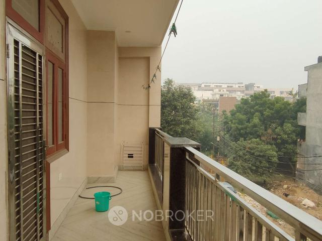 3 BHK Flat In Ka Block for Rent In Pratap Vihar