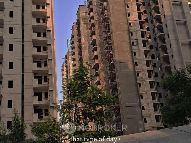 3 BHK Flat In Kbnows Apartment for Rent In Sector 16