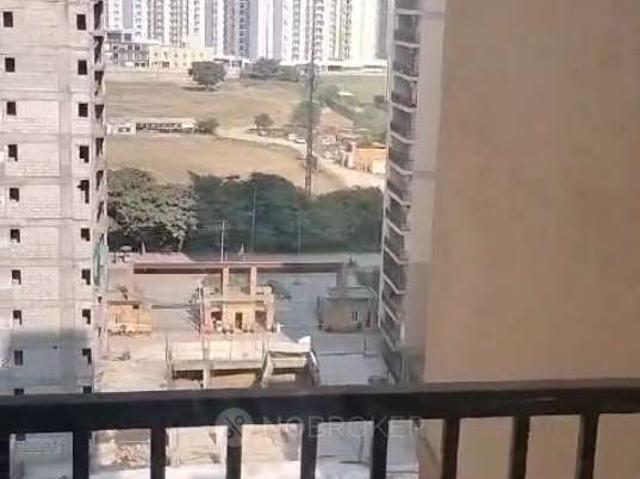 3 BHK Flat In La Residentia for Rent In Tower 36, La Reside