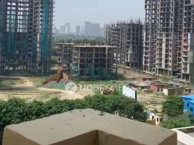 3 BHK Flat In Purvanchal Royal City, Sector Chi V for Rent
