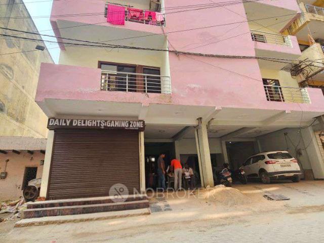 3 BHK Flat In Plot No 144, Royal Garden Society for Rent In