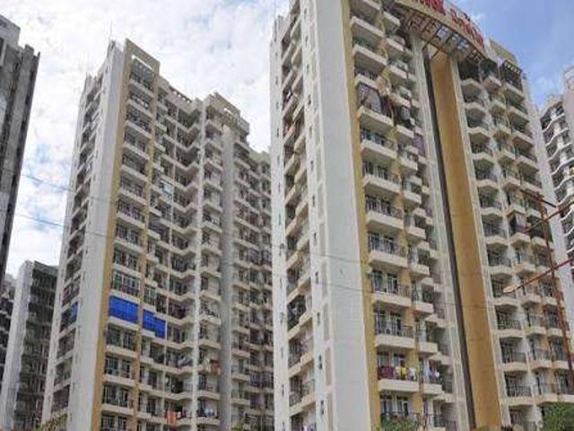 3 BHK Flat In Prateek The Royal Cliff for Rent In Crossings Republik