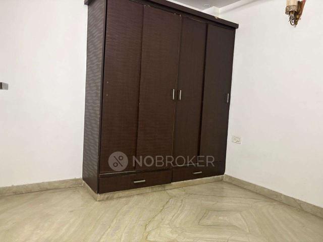 3 BHK Flat In Rani Bagh, Pitam Pura for Rent In Rani Bagh Market