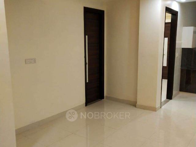 3 BHK Flat In Reputed Bhagwati Apartment, Delhi For Sale In
