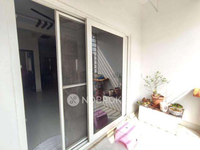 3 BHK Flat In Royal Heights for Rent In Alkapur Township Manikoda
