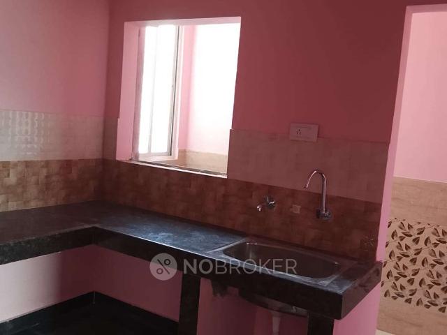 3 BHK Flat In Royal Residenscy, Rakshapuram for Rent In Rakshapuram