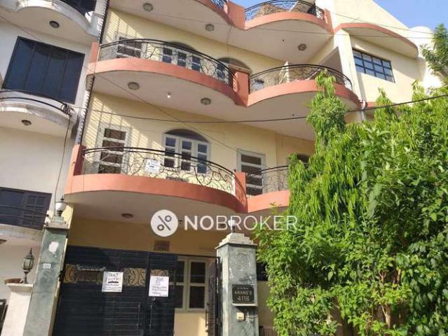 2 BHK Flat for Rent In Sector 23a