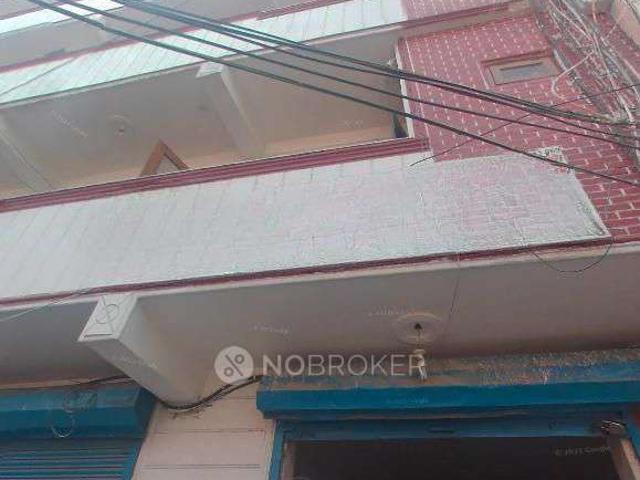 3 BHK Flat In Standalone Building for Rent In Vikaspuri