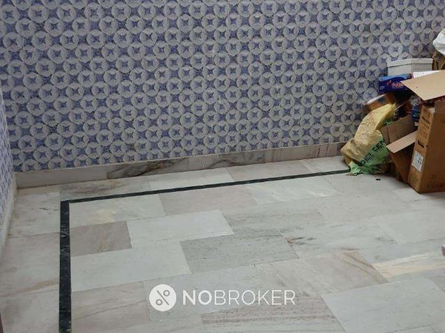 3 BHK Flat In Standalone Building For Sale In Paharganj