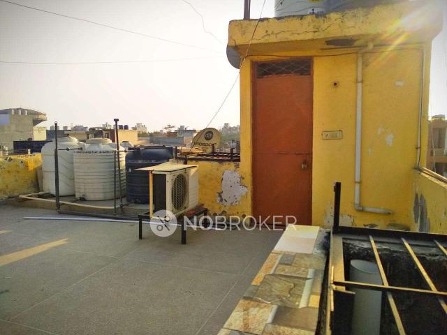 3 BHK Flat In Standalone Building For Sale In Rohini