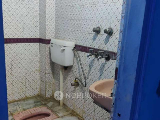 3 BHK Flat In Standalone Building For Sale In Wazir Nagar