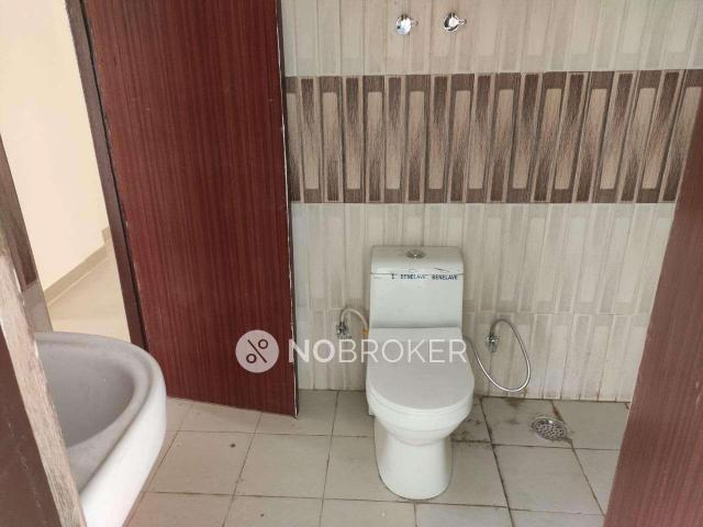 3 BHK Flat In Supertech Upcountry for Rent In Yamuna Expres