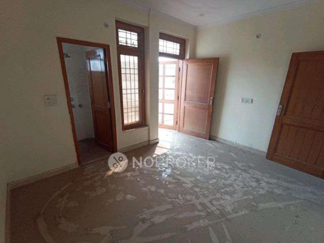 3 BHK Flat In Swarn Park For Sale In Mundka