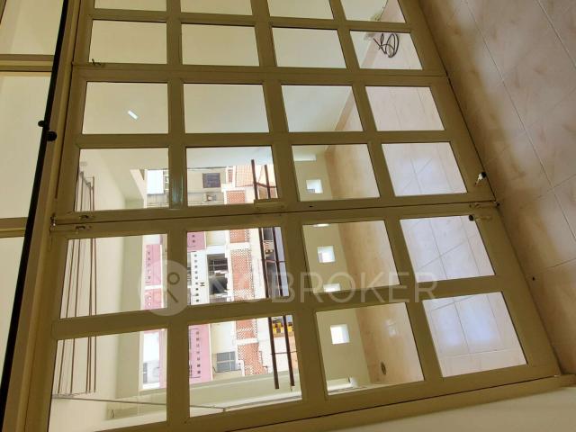 3 BHK Flat In Sadhana Apartment For Sale In Moti Nagar