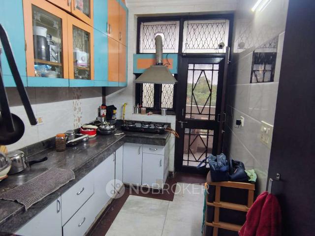 3 BHK Flat In Sd for Rent In Punjabi Bagh