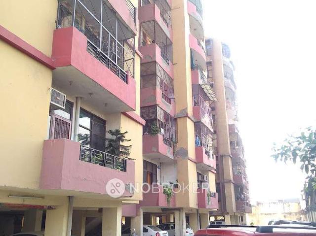 3 BHK Flat In Shri Balaji Apartment for Rent In Patel Nagar