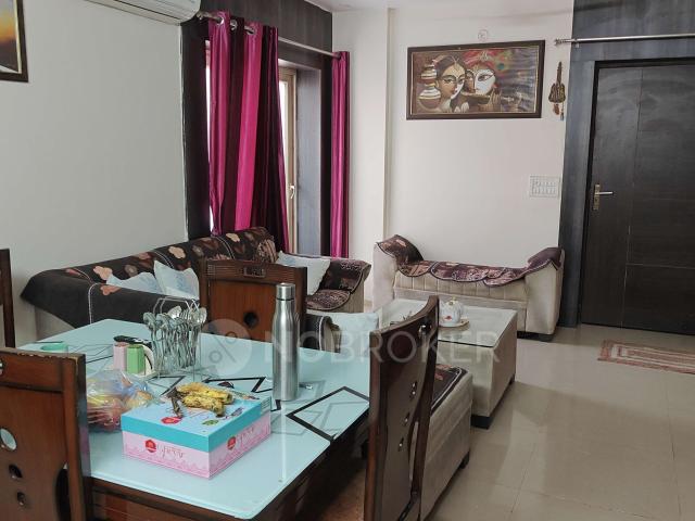 3 BHK Flat In Shri Radha Sky Garden for Rent In Sector 16b