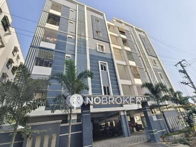 3 BHK Flat In Sri Laxmi Heights For Sale In Old Safilguda