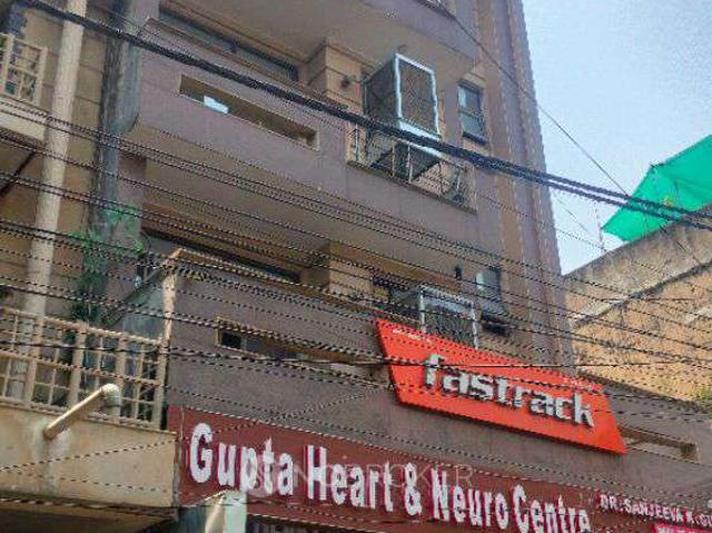 3 BHK Flat In Tarun Enclave for Rent In Pitam Pura