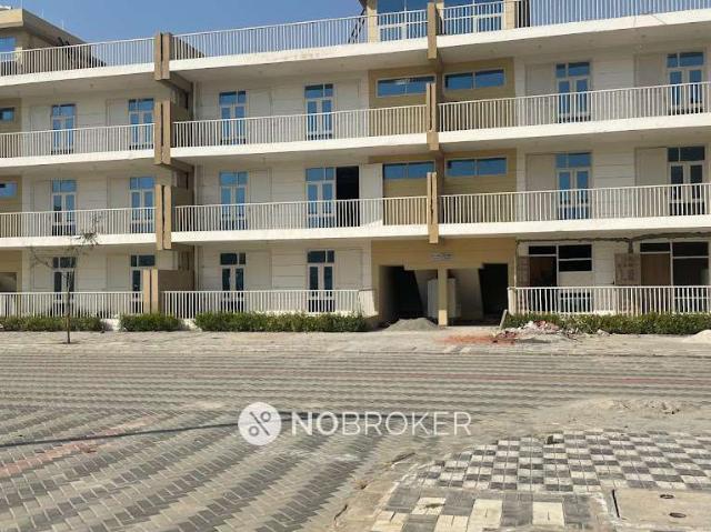 3 BHK Flat In Tdi Grand Retreat, Sainik Vihar for Rent In S