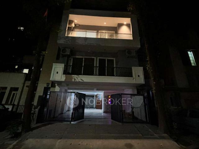 3 BHK Flat In Unitech South City 2, Sector 49 for Rent In Sector 49