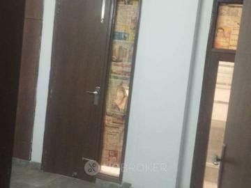 House for sale in Nangal Raya - Garden