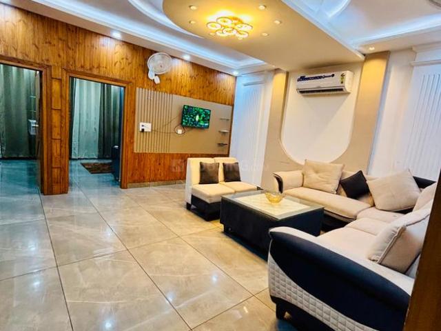 3 BHK Independent Builder Floor in Mubarakpur for rent Dera Bassi. The reference number is 20874627