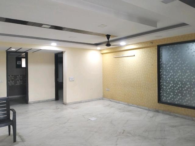 3 BHK Independent Builder Floor in Mukherjee Nagar for rent New Delhi. The reference number is 19889839