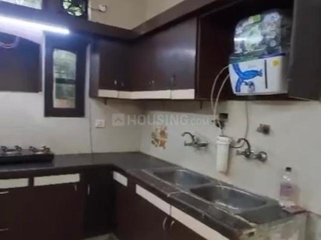3 BHK Independent Builder Floor in Mukherjee Nagar for rent New Delhi. The reference number is 21118383