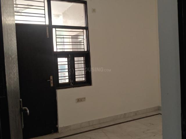 3 BHK Independent Builder Floor in Mukherjee Nagar for rent New Delhi. The reference number is 21363938
