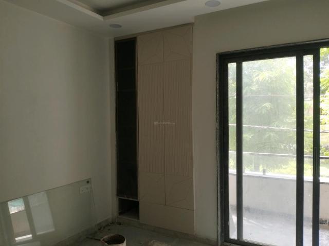 3 BHK Independent Builder Floor in Mukherjee Nagar for resale New Delhi. The reference number is 19117749