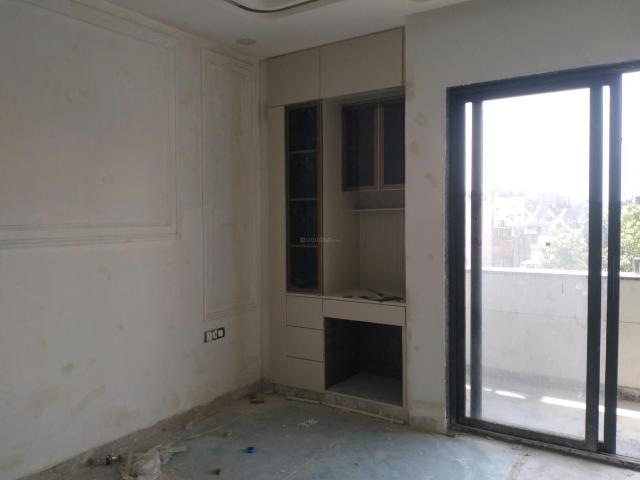 3 BHK Independent Builder Floor in Mukherjee Nagar for resale New Delhi. The reference number is 19117824