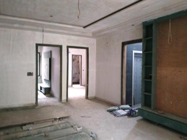 3 BHK Independent Builder Floor in Mukherjee Nagar for resale New Delhi. The reference number is 19778831