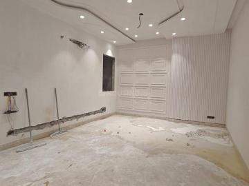 3 BHK Independent Builder Floor in Mukherjee Nagar for resale New Delhi. The reference number is 20034221