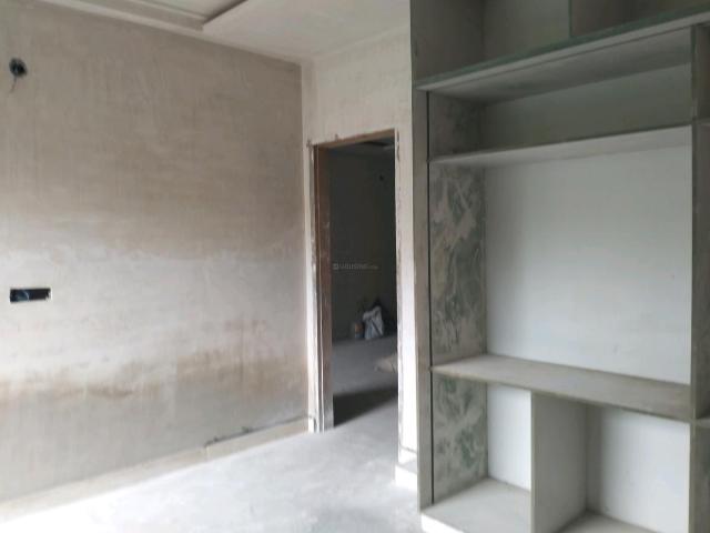 3 BHK Independent Builder Floor in Mukherjee Nagar for resale New Delhi. The reference number is 20775626