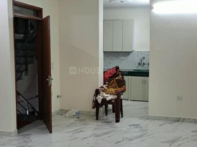 3 BHK Independent Builder Floor in Mahavir Enclave for rent New Delhi. The reference number is 21182502