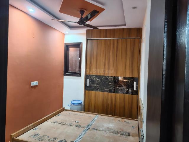 3 BHK Independent Builder Floor in Mahavir Enclave for resale New Delhi. The reference number is 18820193