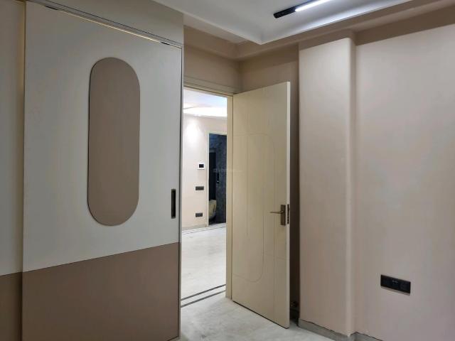 3 BHK Independent Builder Floor in Mahavir Enclave for resale New Delhi. The reference number is 20277466