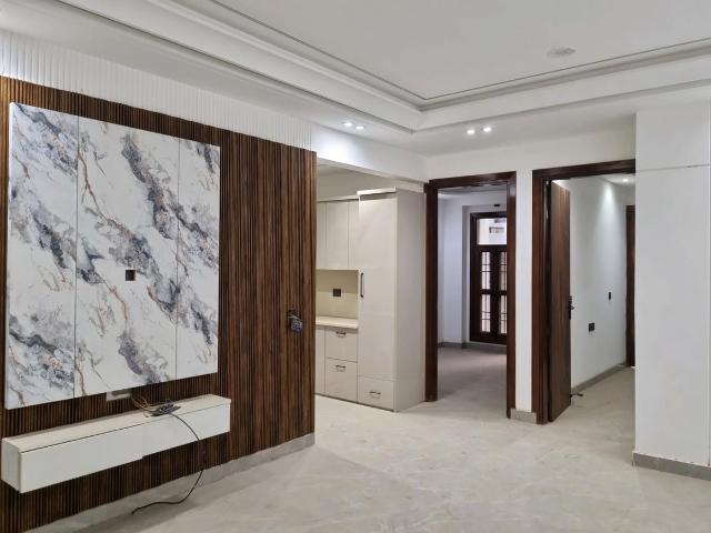 3 BHK Independent Builder Floor in Mahavir Enclave for resale New Delhi. The reference number is 20388732