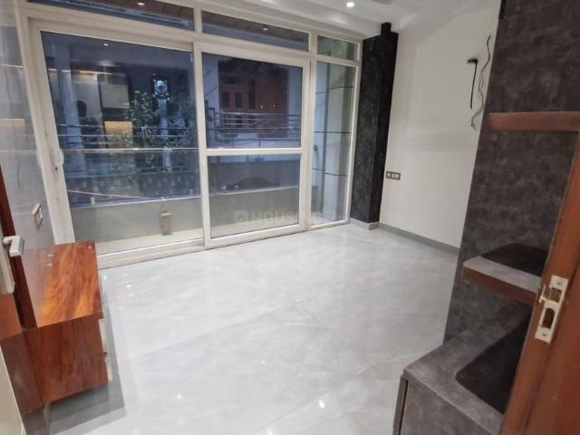 3 BHK Independent Builder Floor in Mahavir Enclave for resale New Delhi. The reference number is 20765344