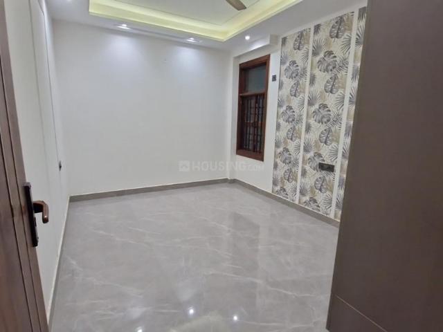 3 BHK Independent Builder Floor in Mahavir Enclave for resale New Delhi. The reference number is 21159898